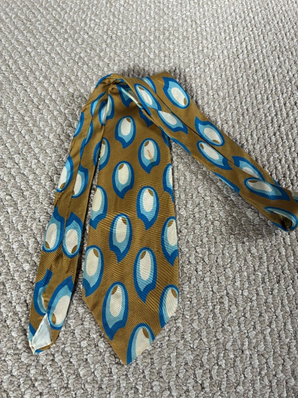 Vintage 1960s Don Loper of California Wide Tie Silk READ